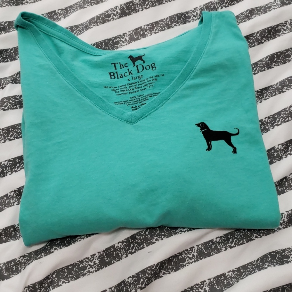 The Black Dog SS V-Neck Tee